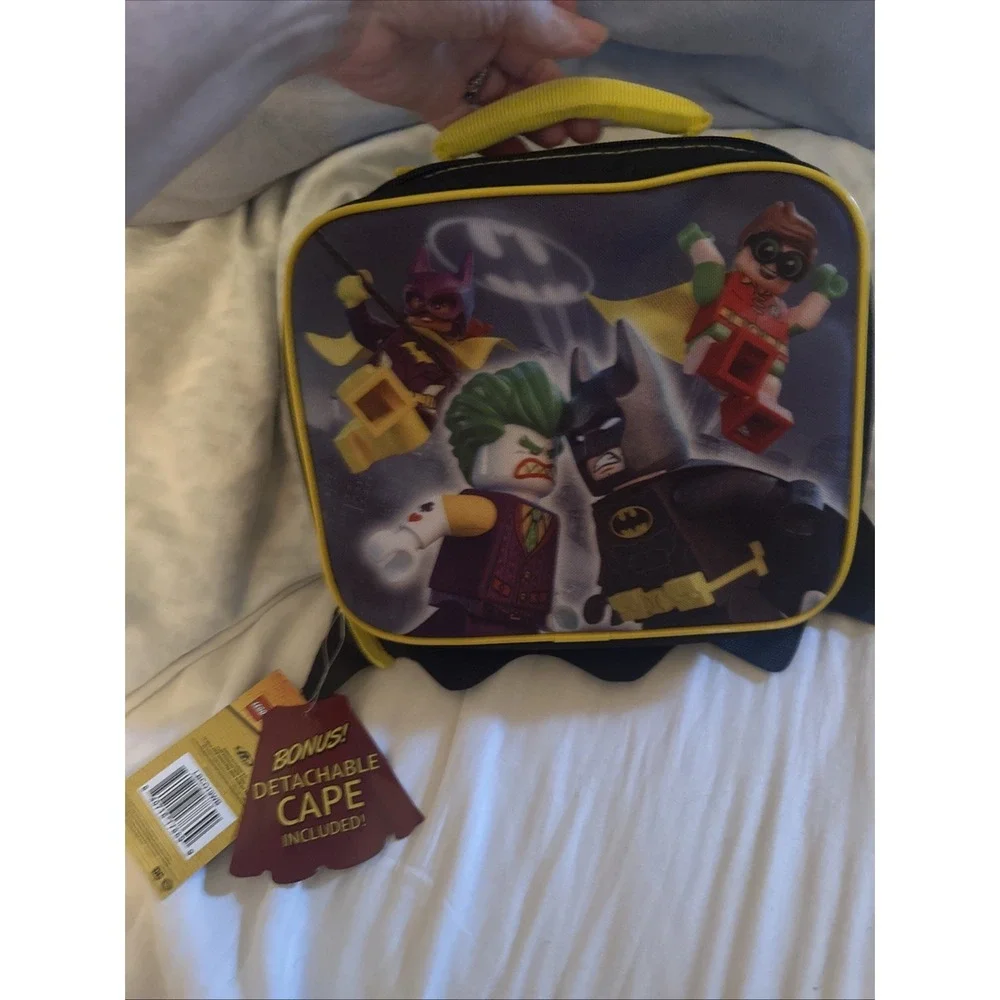 The Lego Batman Movie Exclusive Lunchbox w/ Removable Cape